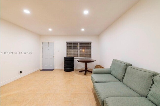 Photo - 7300 NW 4th Pl Unit 204