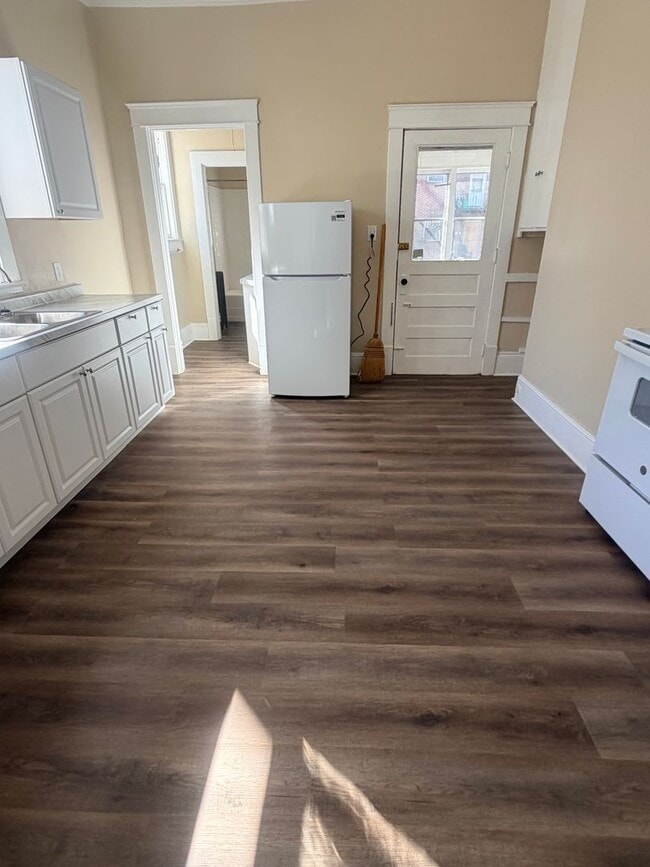 Photo - Come enjoy this completely renovated 1 bed/ 1 bath apartment close to shopping, walking trails, m...