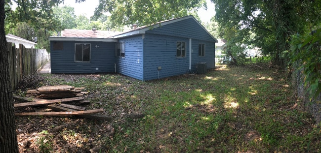 Photo - 124 Town Homes Dr