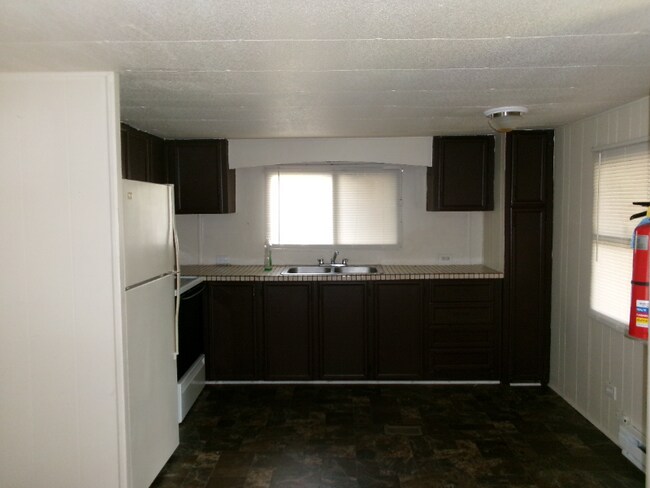 Photo - 411 E Market St Unit 5