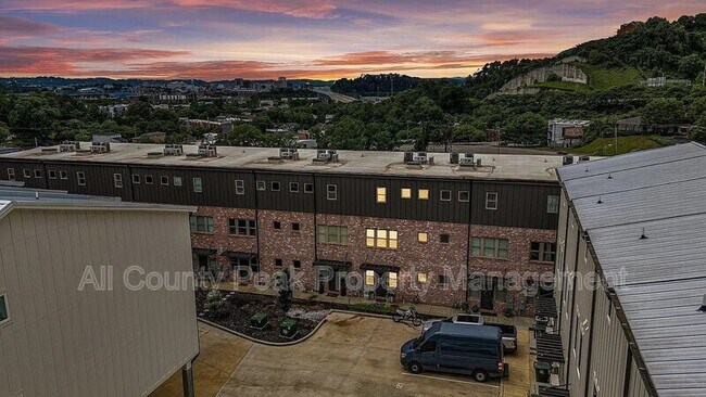 Building Photo - 895 Cherokee Blvd. Unit 107 Rental