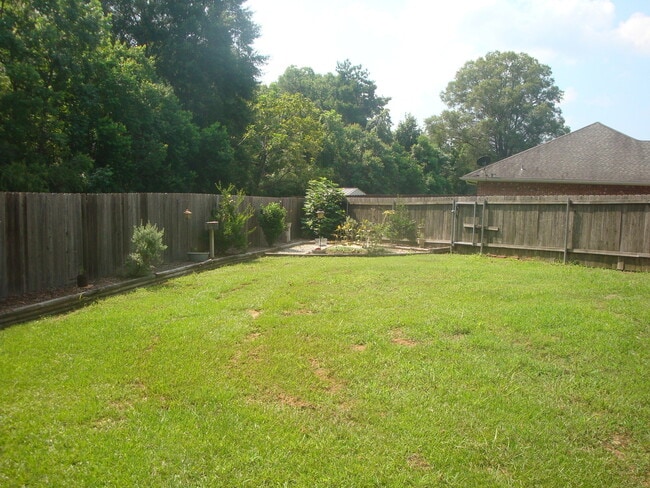 Photo - 170 Zoe Dr
