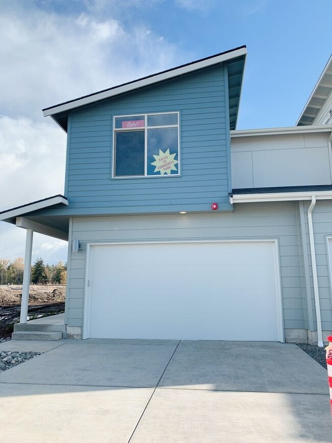 Building Photo - Lease Takeover Available NOW! Sunny 3 bdrm, 2.5 bath in Cordata Neighborhood