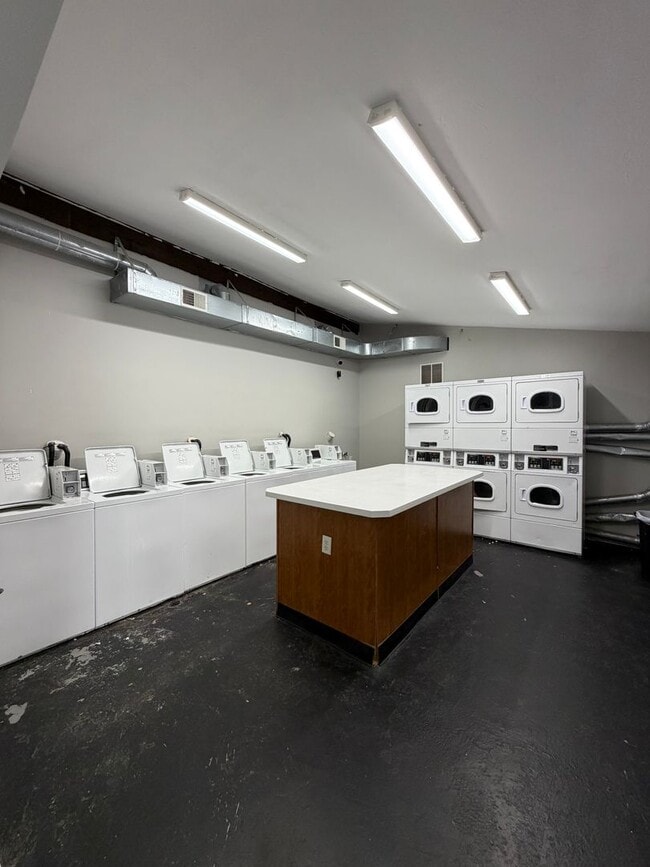 Photo - 421 Poplar Level Ct Unidad 302