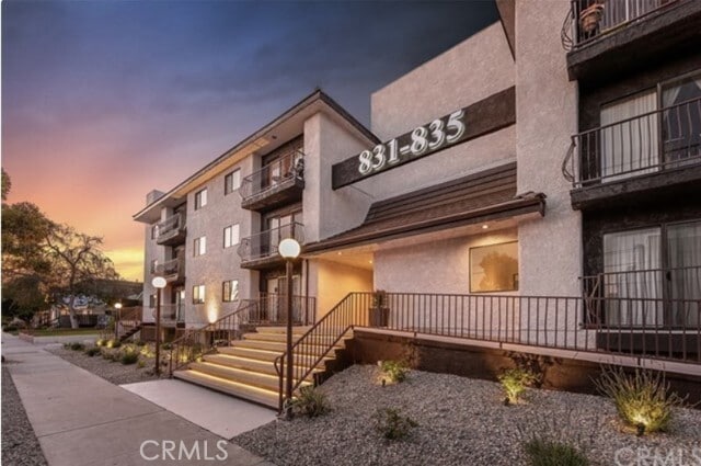 Building Photo - 835 E Lomita Ave Unit 202 Rental