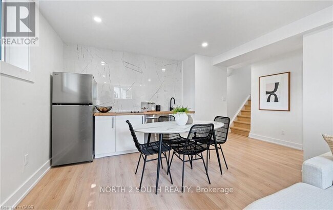 Photo - 105 Lilacside Dr