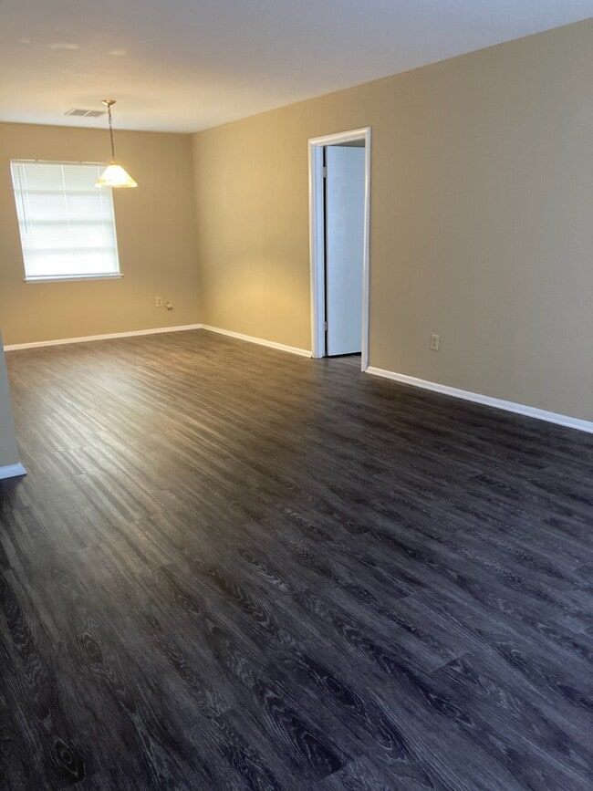 Photo - 2215 Kevin Ct