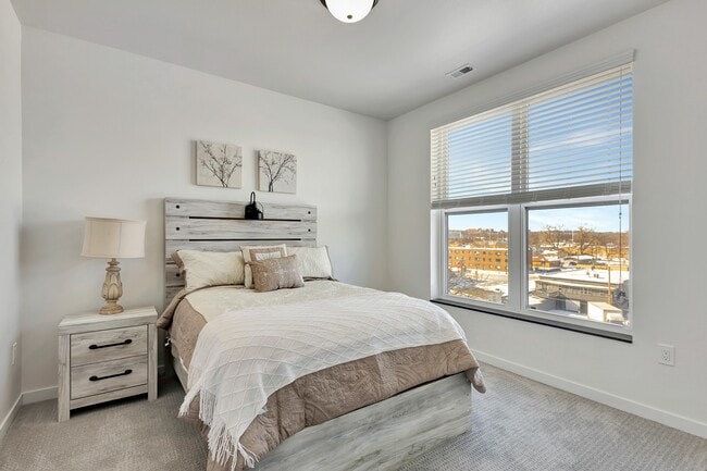 Photo - Hollow Gulch