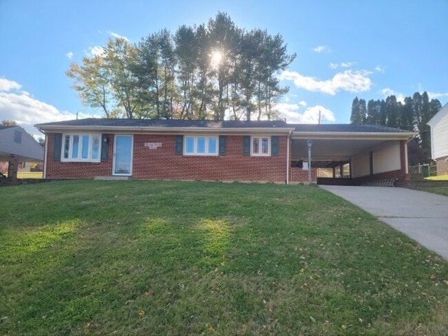 Photo - 3049 Parham Dr