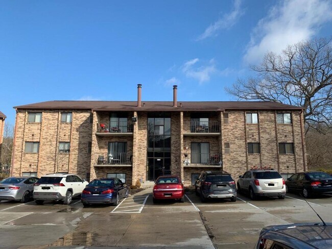 7230 Creekview Drive #5 - 7230 Creekview Drive #5 Condo Unit 5