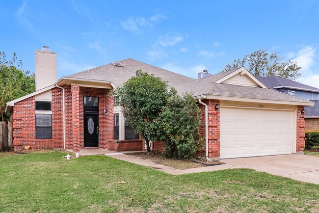 5203 Barberry Dr