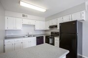 2 Bed 1 Bath - 895 sqft - Kitchen