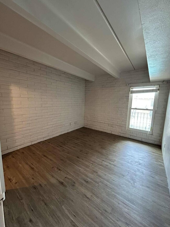 Photo - 500 NE 15th St