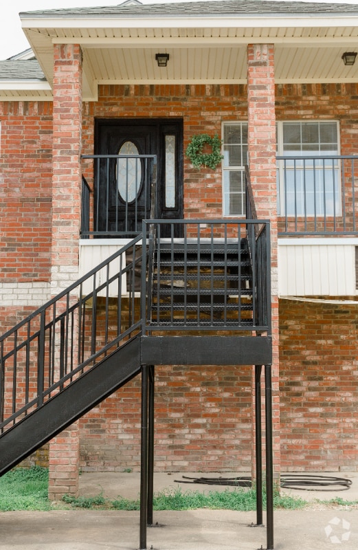 Building Photo - 1625 Wood Ave Unit B Rental