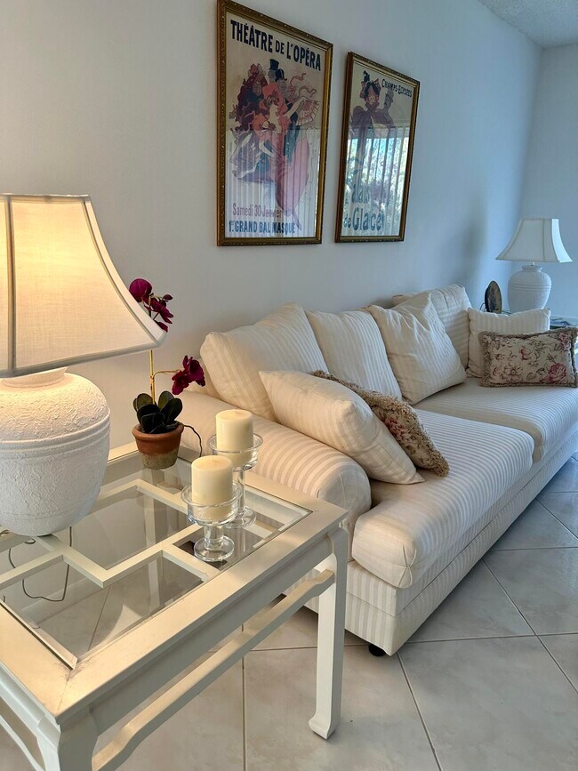 8427 Cypress Ln Condo Unit 10b Condo for Rent in Boca Raton, FL