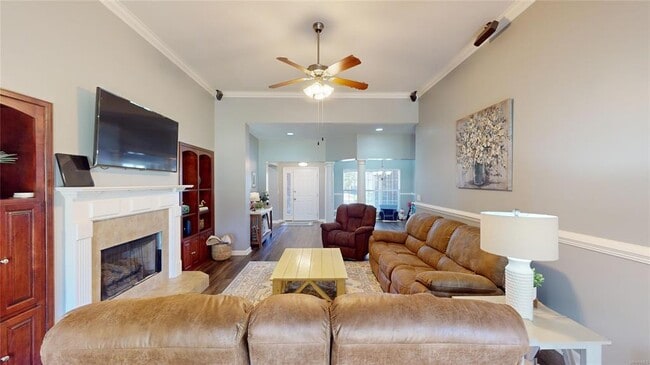 Photo - 1067 E Poplar St