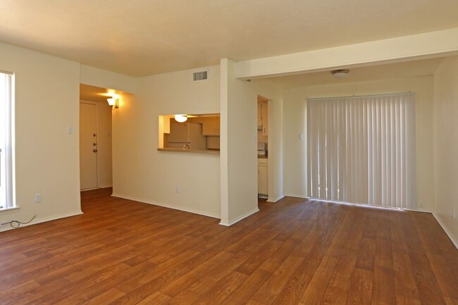 Building Photo - Brookview Rental