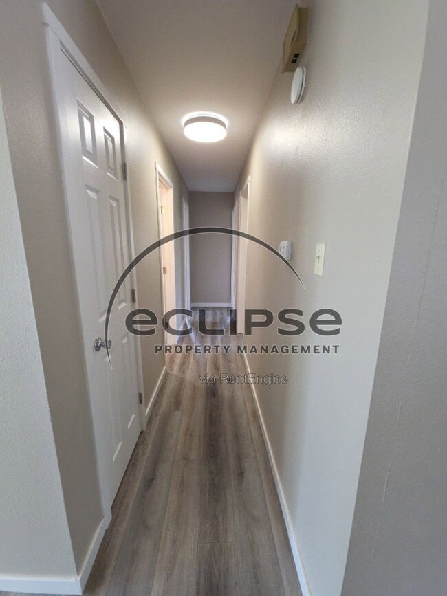 Photo - 721 Lee Dr