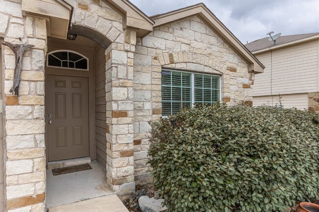 Photo - 259 Creekview Way