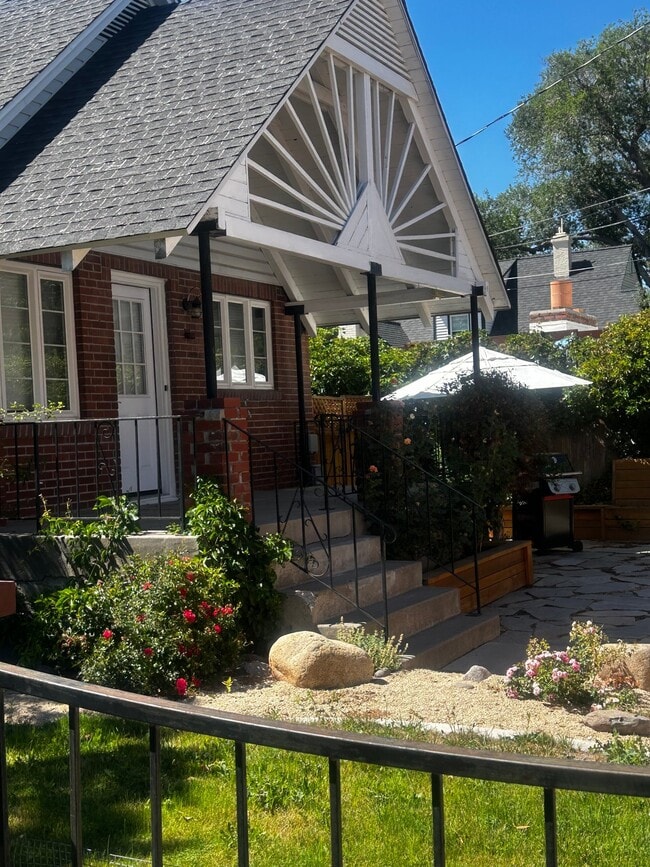 Photo - 1190 Manor Dr