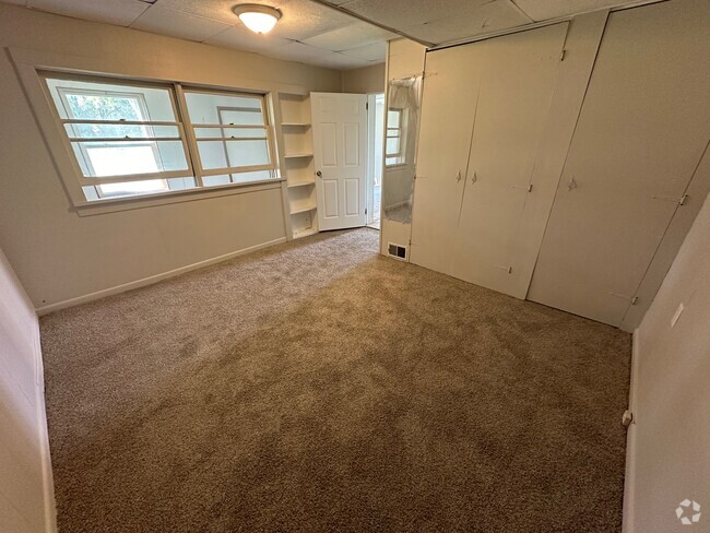 Building Photo - 3 bed/2 bath doublewide for sale Unit B Rental