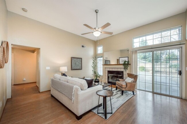 Photo - Spacious 5 Bedroom Clovis Home
