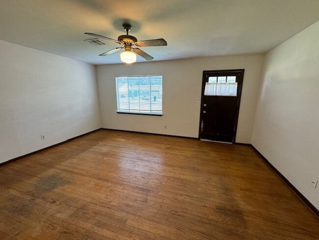 Photo - 2 bed, one bath in Norman with carport!