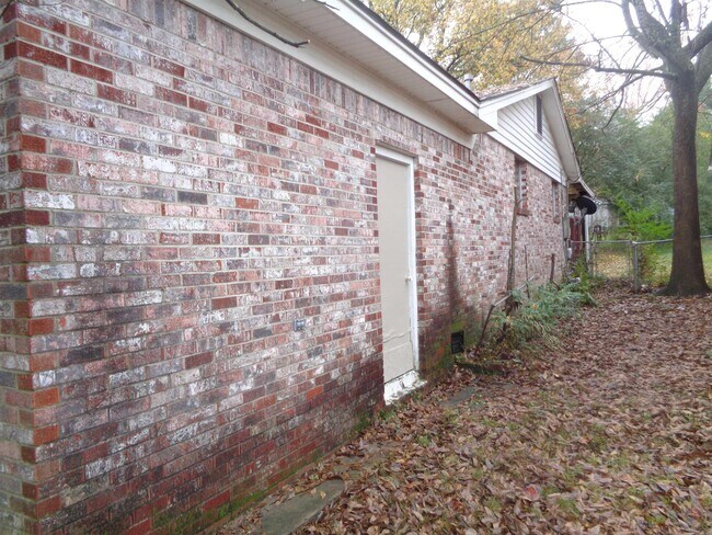 Photo - 9209 Clover Hl Rd