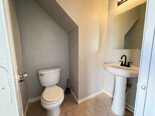 Photo - 6427 Waldron Dr