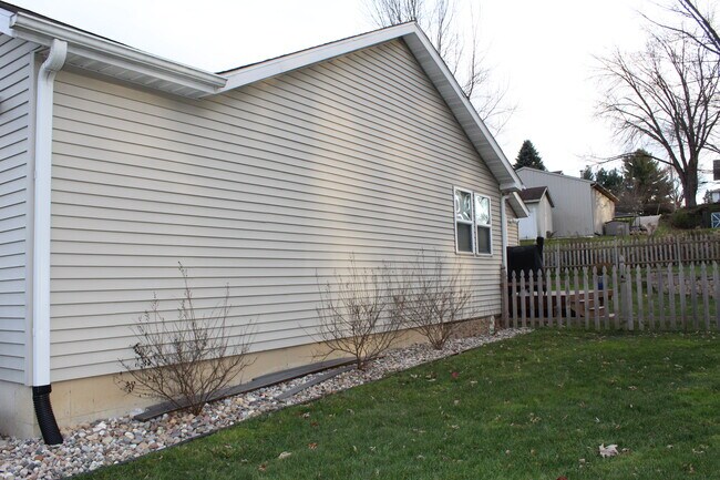 Photo - 4528 Grand Ridge Dr SW