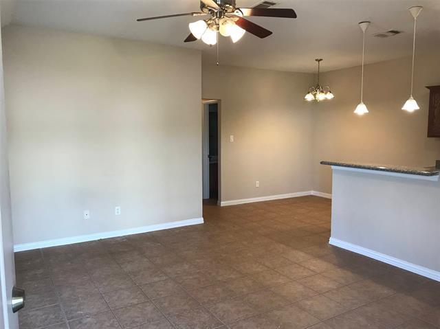 Photo - 3155 Karen St