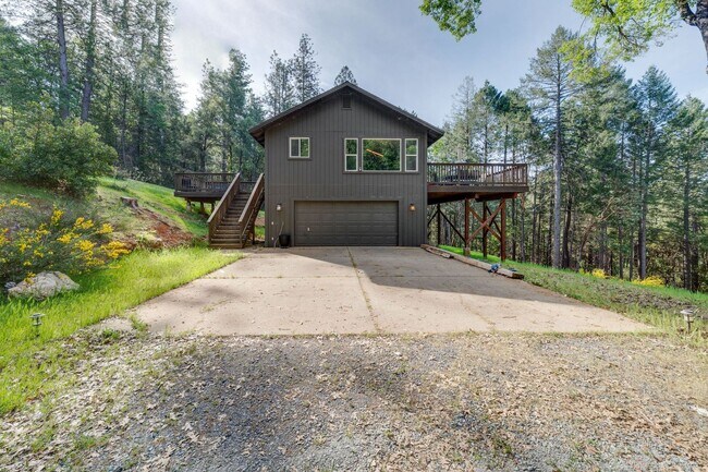 Photo - Updated Georgetown Home on 5 Acres with Huge Deck!