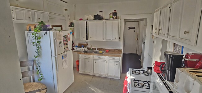 Photo - 3858 N St Louis Ave Unit 2