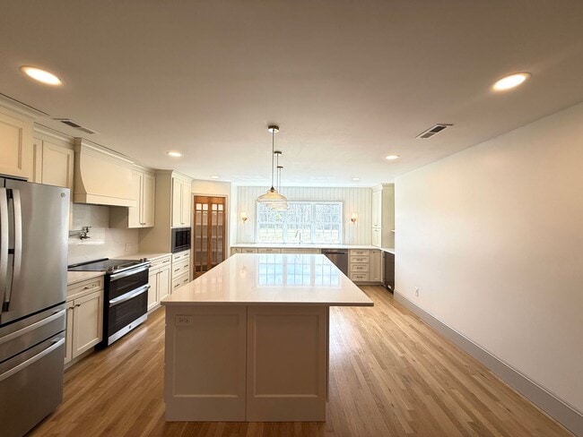 Photo - 1447 N Old Greensboro Rd