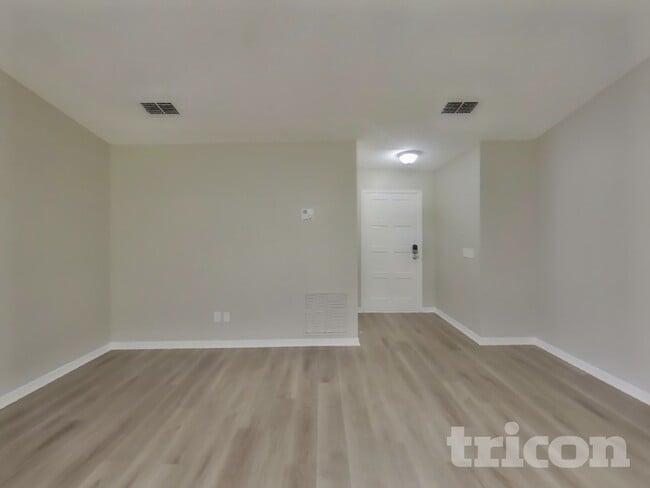 Photo - 2388 Kirkwall St