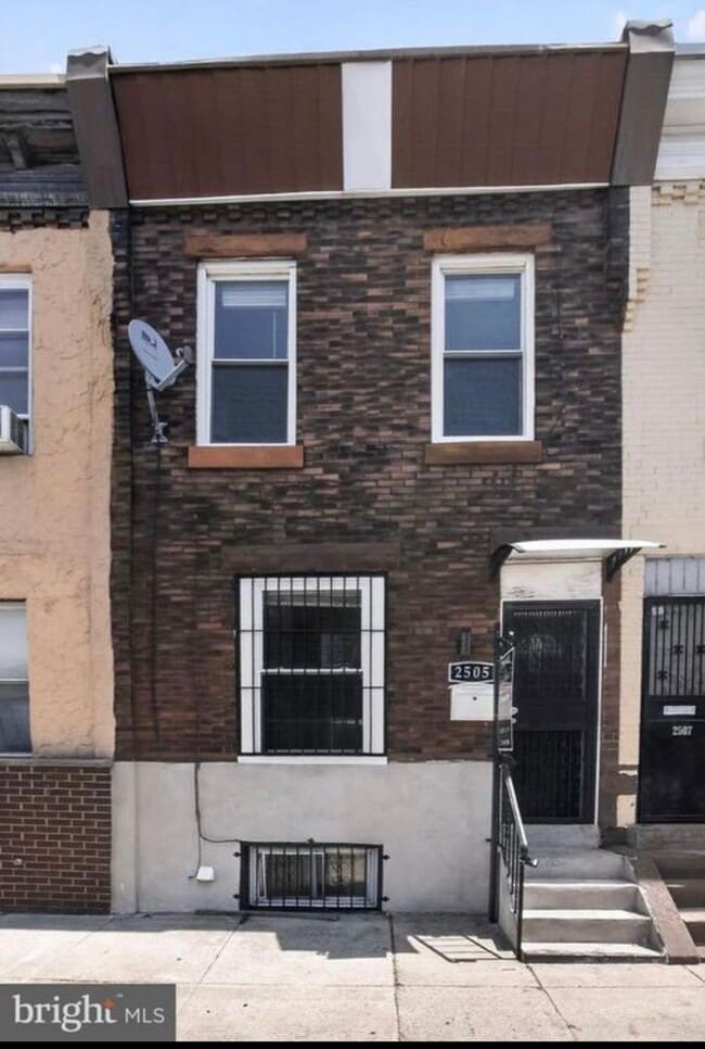 Building Photo - Whitman South Philly