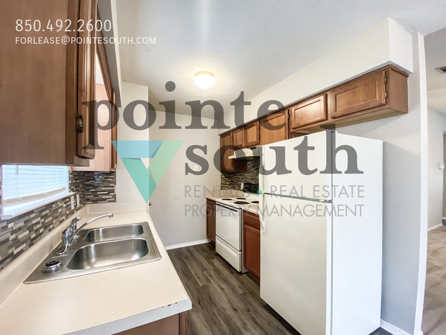 Photo - 504 Wood Crest Way