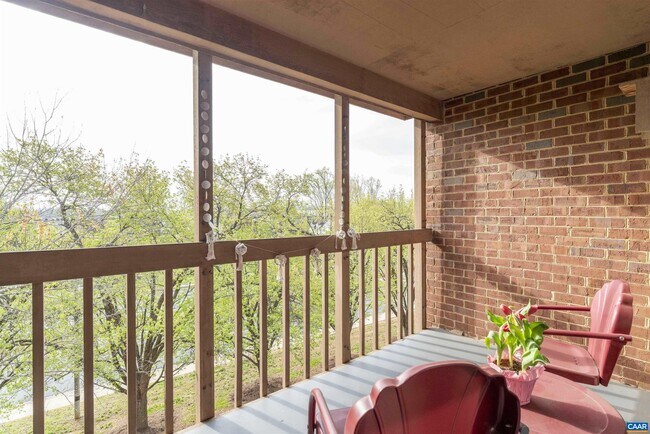 116 Turtle Creek Rd Unit 111