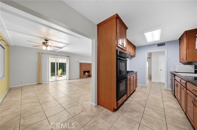 Photo - 386 W 16th St