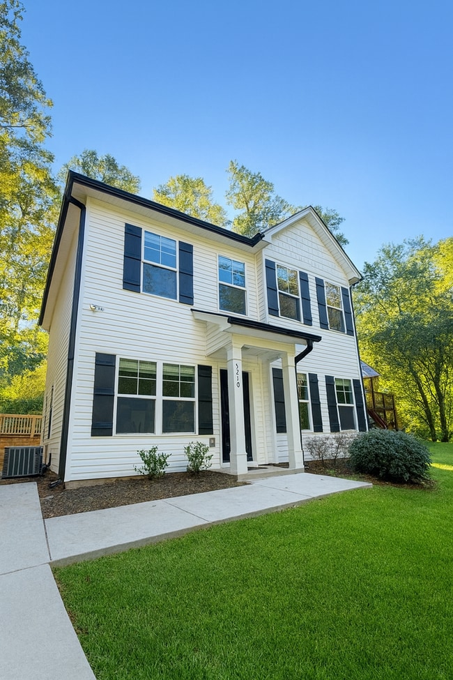 Building Photo - Single Family Home - 2/2.5 in Cumming, GA