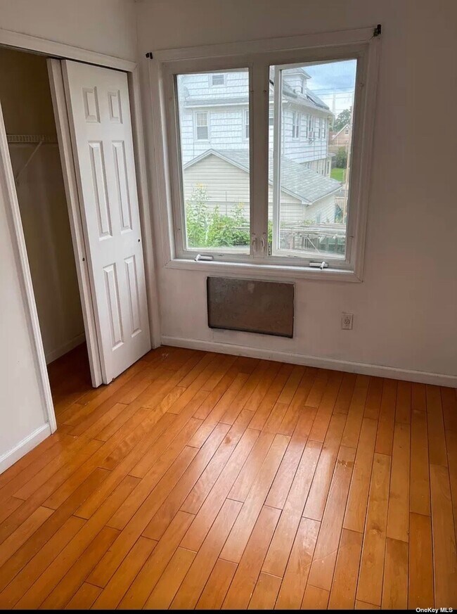 Photo - 45-57-57 160th St