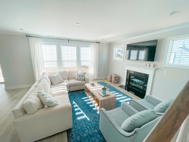 121 Sweet Briar Ln