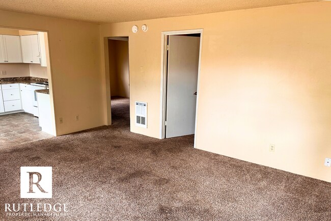 Photo - Charming Single Level Apartment in East Me...