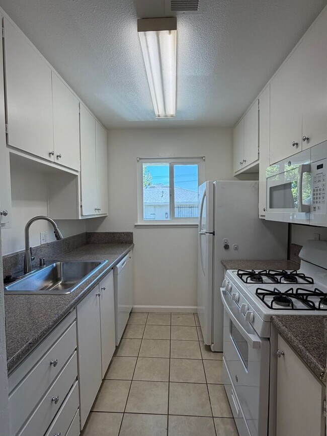 Photo - 6516 Bremen Dr