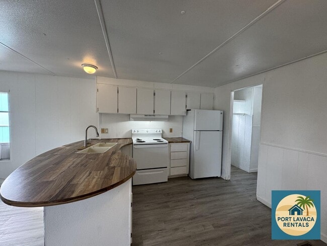 Photo - 2111 W Austin St