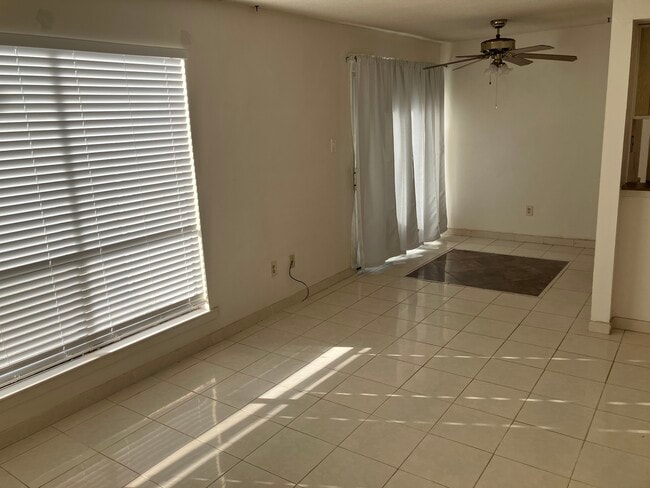 Building Photo - 2817 Los Gatos Ct Unit 1 los gatos