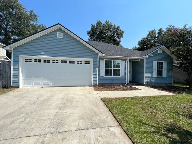 Photo - 1762 Hyssop Crossing