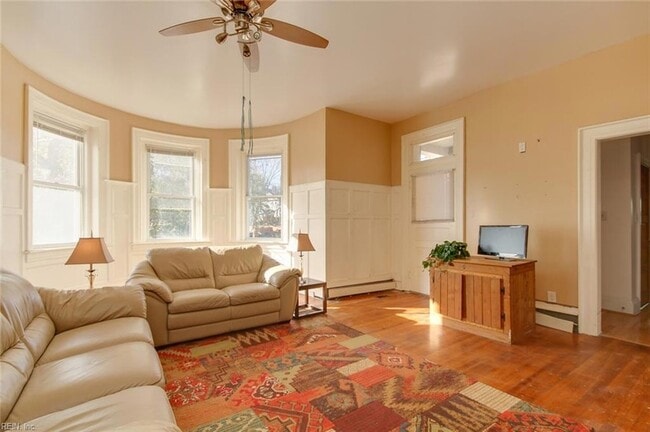 Photo - 3901 Newport Ave