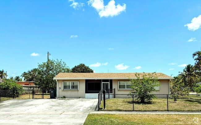 Building Photo - 4937 Tortuga Dr Rental
