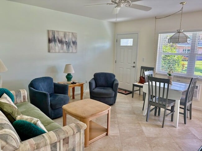 Building Photo - seabreeze South condo Unit T2